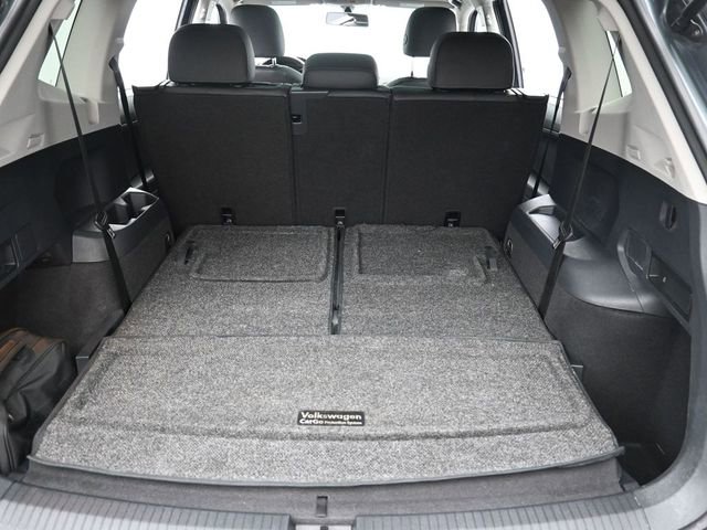 Used 2020 Volkswagen Tiguan SE w/ Panoramic Sunroof Package image 26