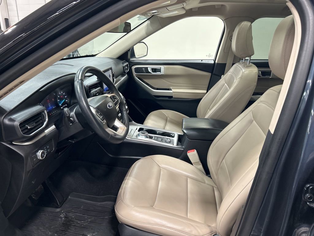 Certified 2022 Ford Explorer XLT w/ Equipment Group 202A image 12
