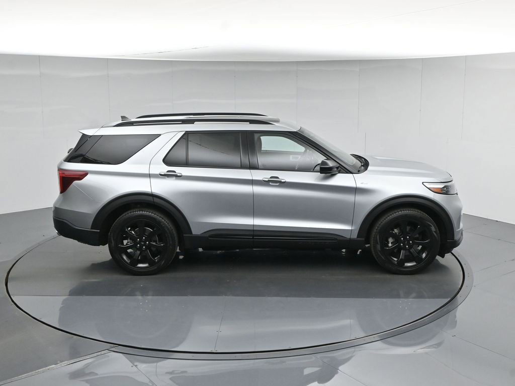 Certified 2023 Ford Explorer ST-Line w/ Class IV Trailer Tow Package RWD image 43