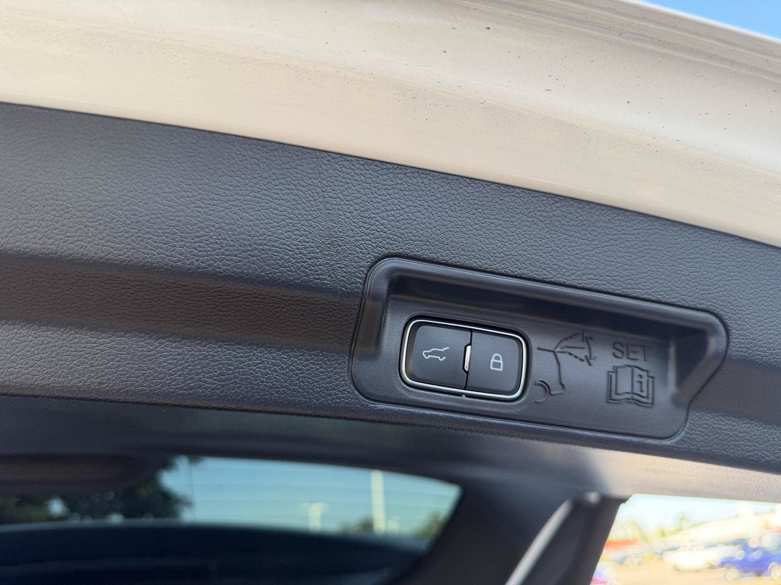 Certified 2025 Ford Explorer ST AWD/4WD image 17