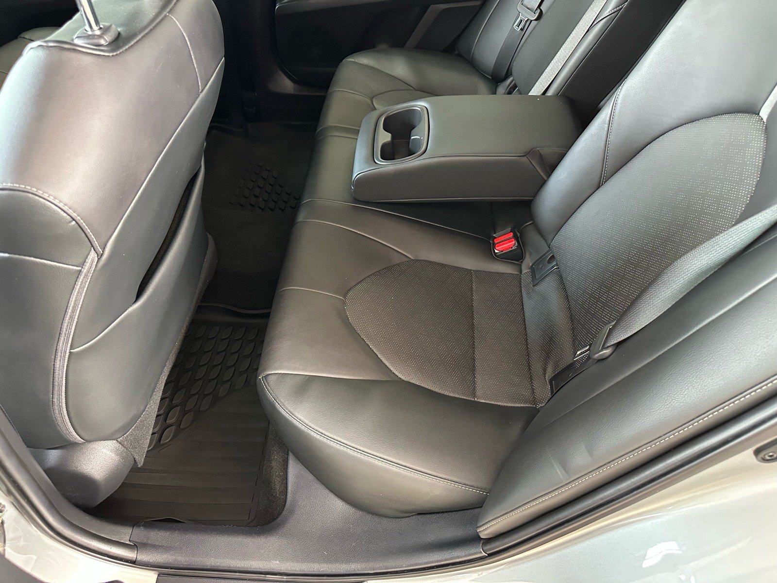 Used 2021 Toyota Camry XSE FWD image 23