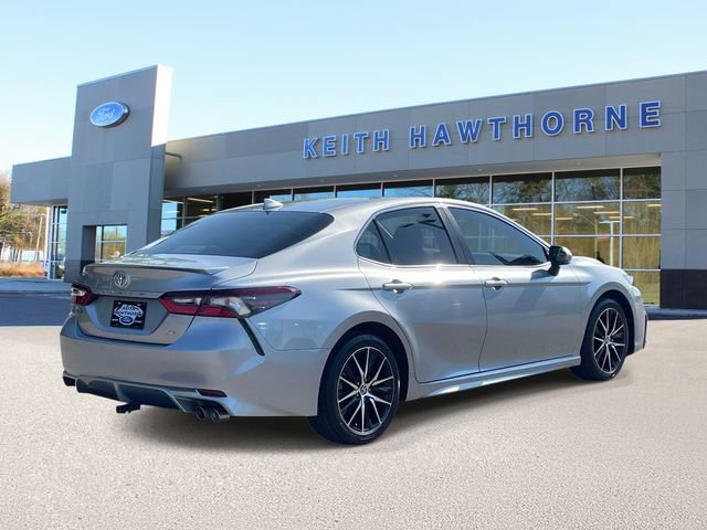 Used 2024 Toyota Camry SE w/ Convenience Package FWD image 6