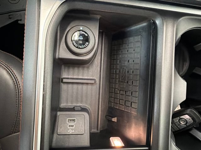 Certified 2025 Ford Expedition Active AWD/4WD image 37