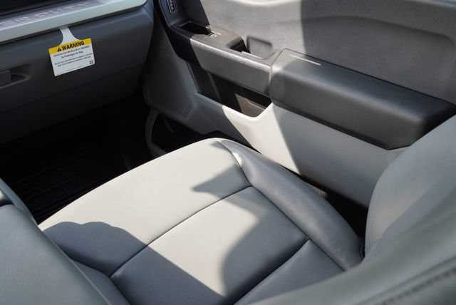 Certified 2025 Ford F250 XL AWD/4WD image 17