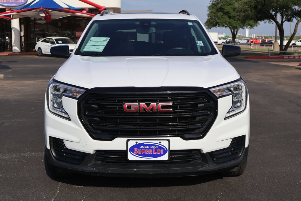Used 2023 GMC Terrain SLE w/ Driver Convenience Package FWD image 13