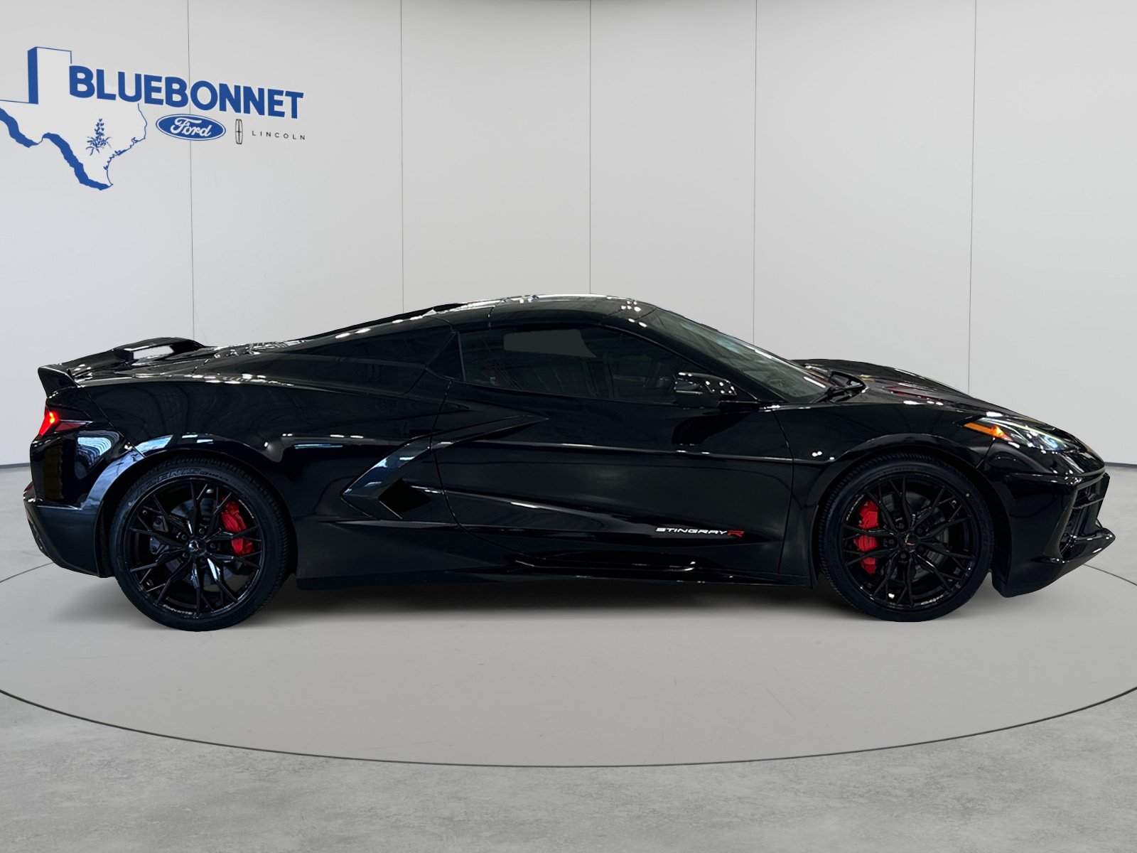 Used 2023 Chevrolet Corvette Stingray Premium Conv w/ Z51 Performance Package RWD image 4