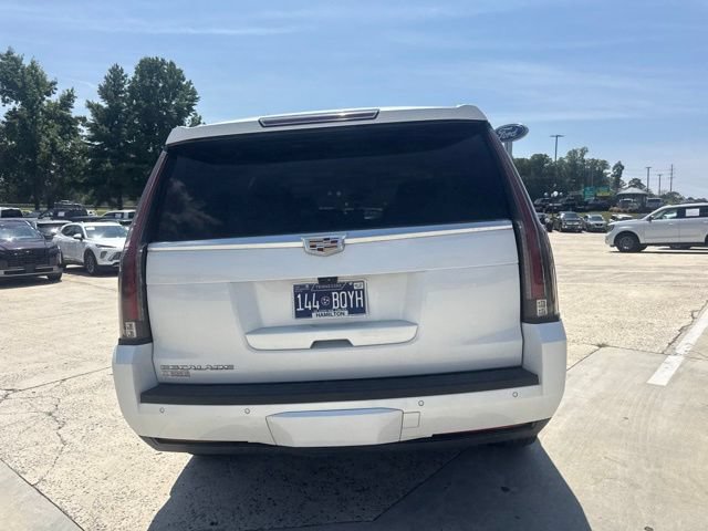 Used 2019 Cadillac Escalade Luxury AWD/4WD image 16