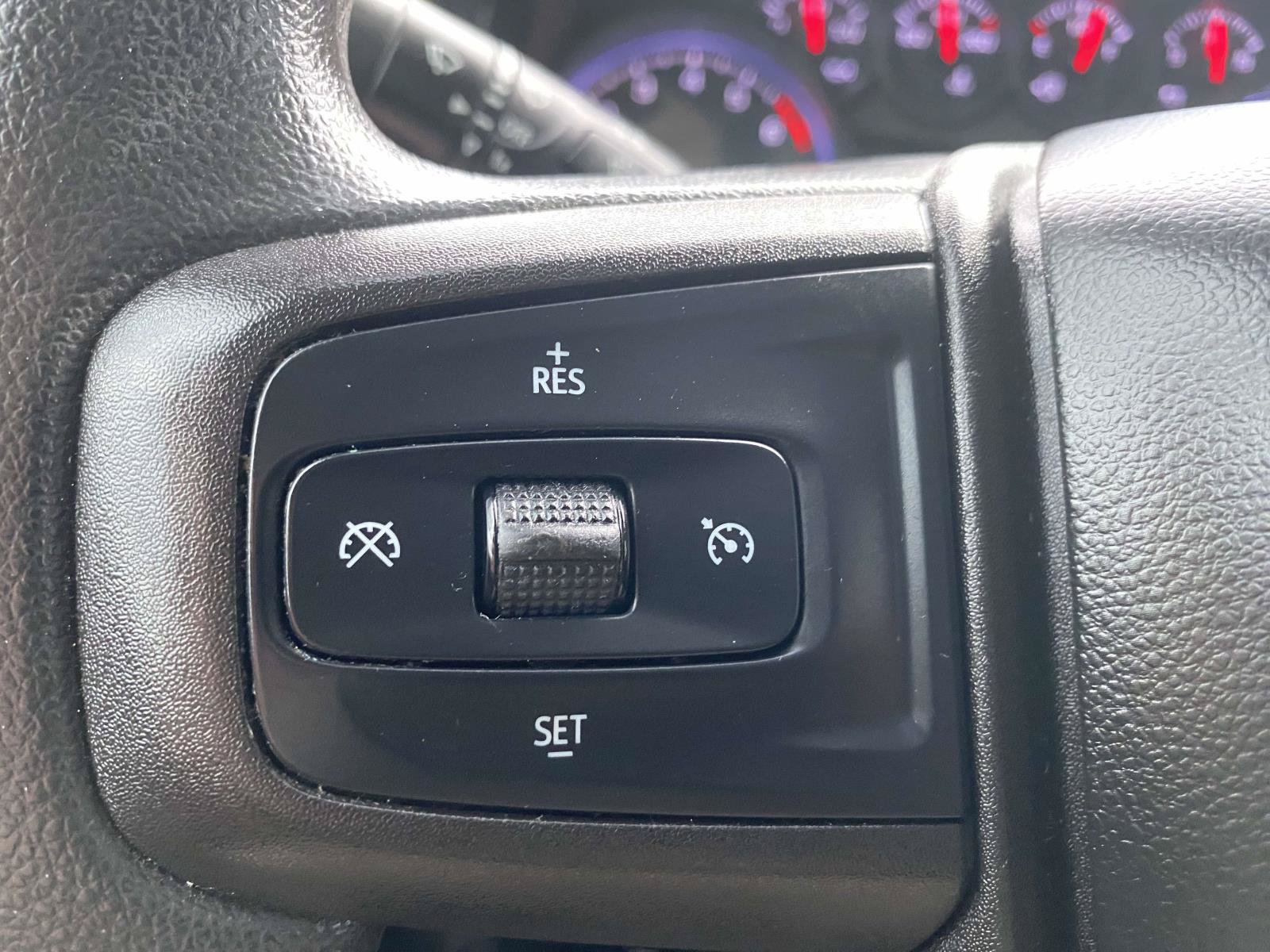 Used 2019 GMC Sierra 1500 4x4 Crew Cab w/ Convenience Package image 18