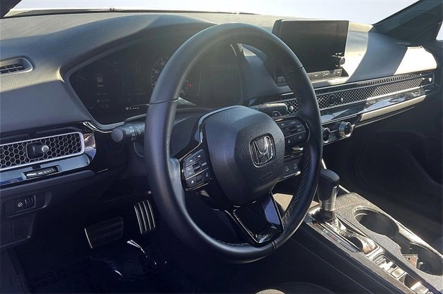 Used 2025 Honda Civic Sport image 14