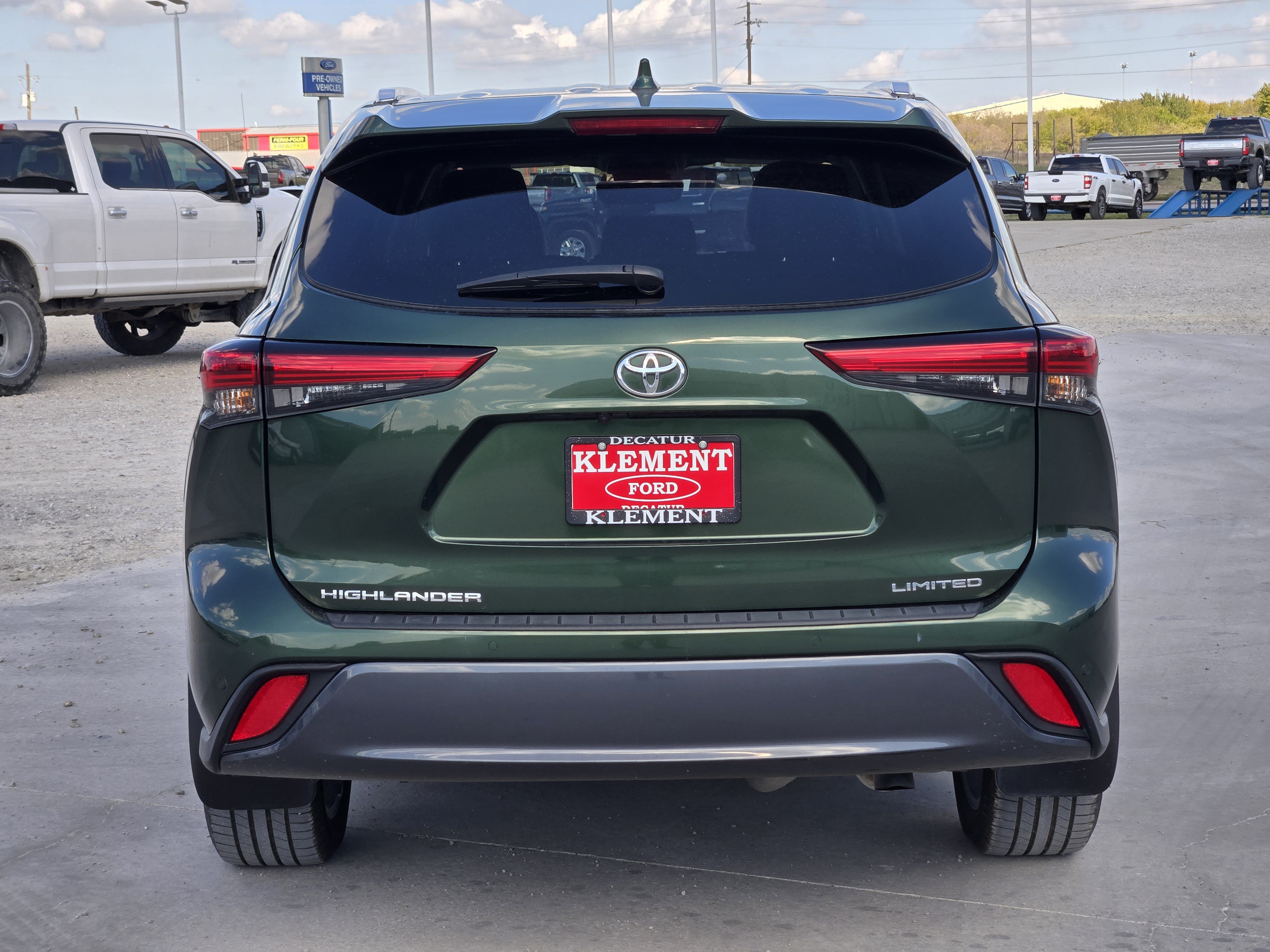 Used 2023 Toyota Highlander Limited FWD image 6