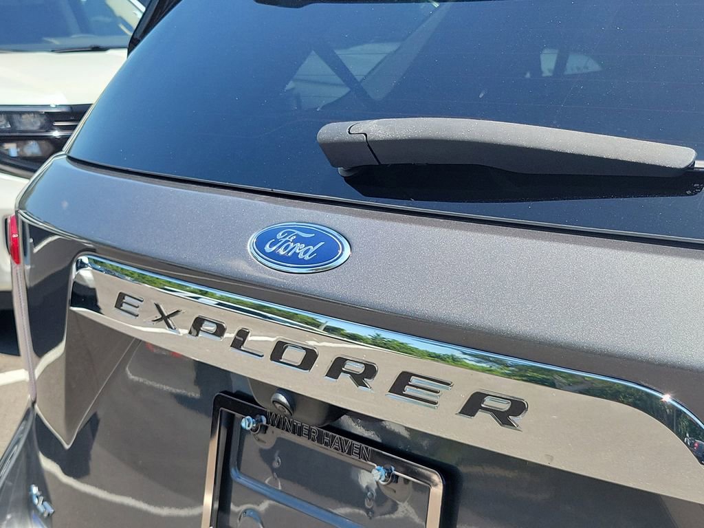 Certified 2023 Ford Explorer XLT w/ Equipment Group 202A RWD image 6
