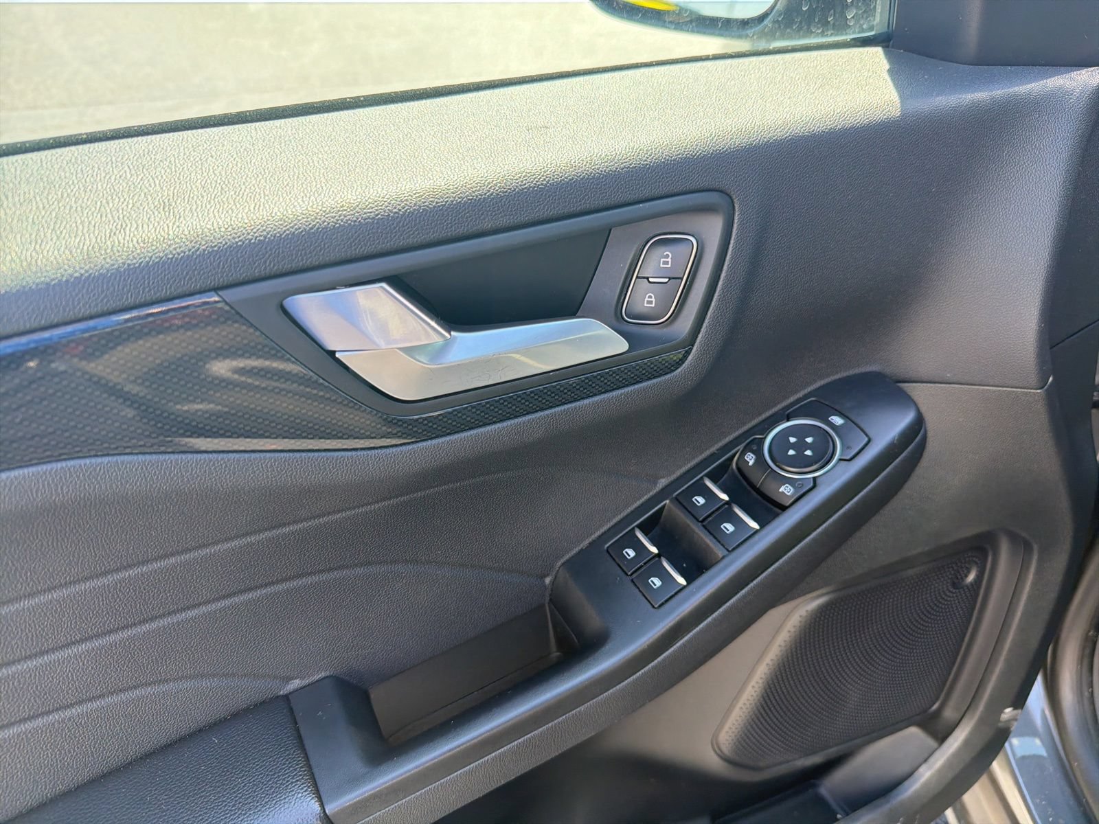 Certified 2025 Ford Escape ST-Line FWD image 9