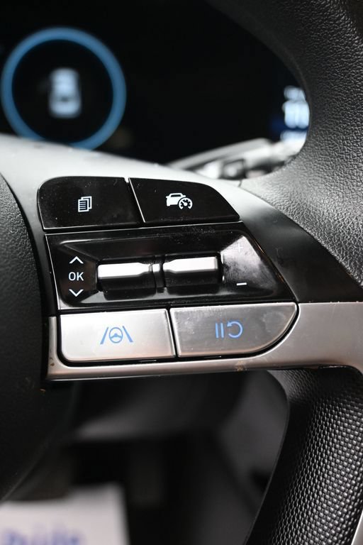 Used 2024 Hyundai Elantra SEL FWD image 16