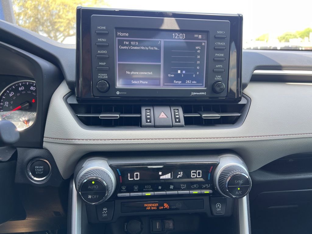 Used 2021 Toyota RAV4 XLE Premium image 31