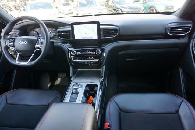 Certified 2023 Ford Explorer ST-Line w/ Class IV Trailer Tow Package image 11