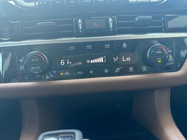 Used 2025 Nissan Pathfinder Platinum w/ Black Appearance Package image 20