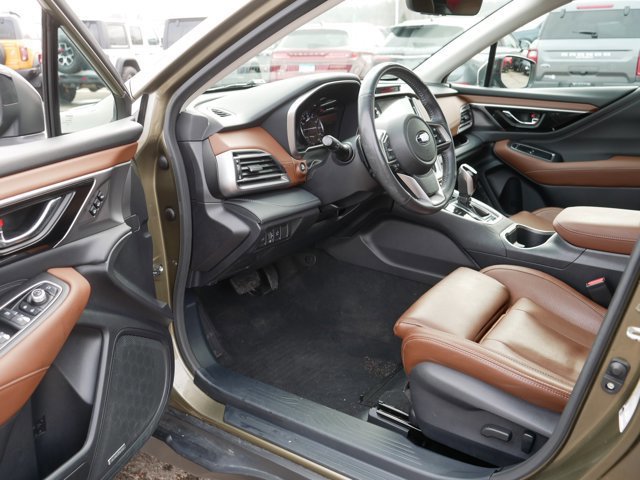 Used 2020 Subaru Outback Touring w/ Popular Package #2 image 11