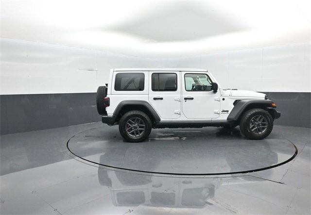 Used 2024 Jeep Wrangler Sport S image 8