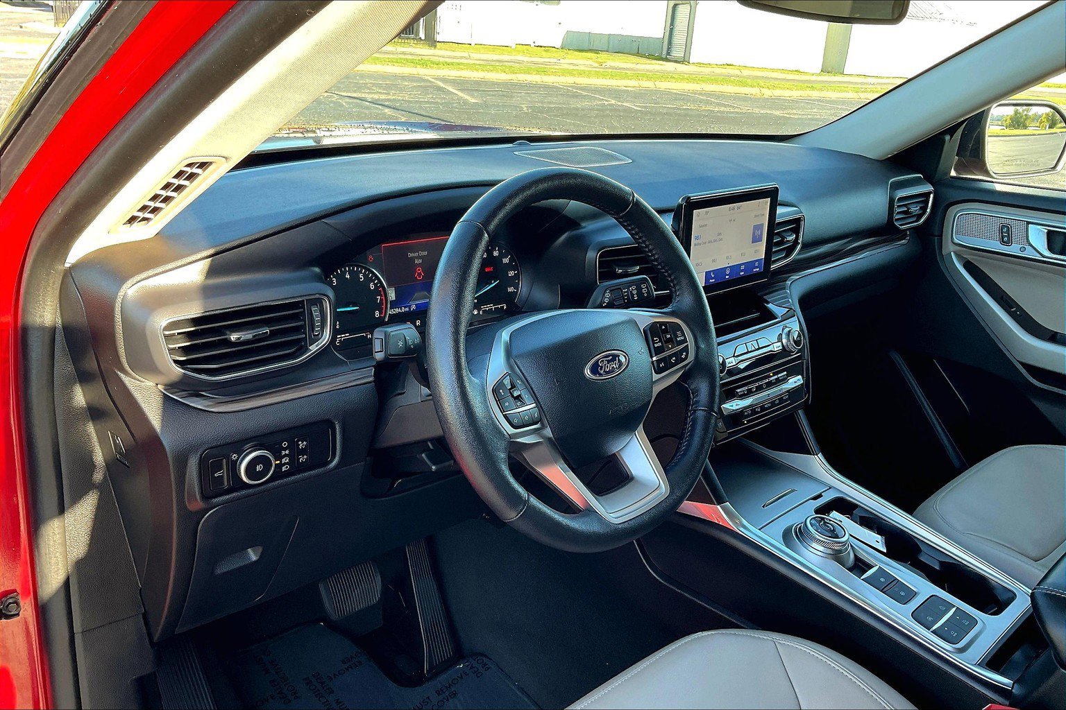 Certified 2024 Ford Explorer Limited image 17