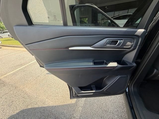 Certified 2025 Ford Explorer ST-Line AWD/4WD image 16
