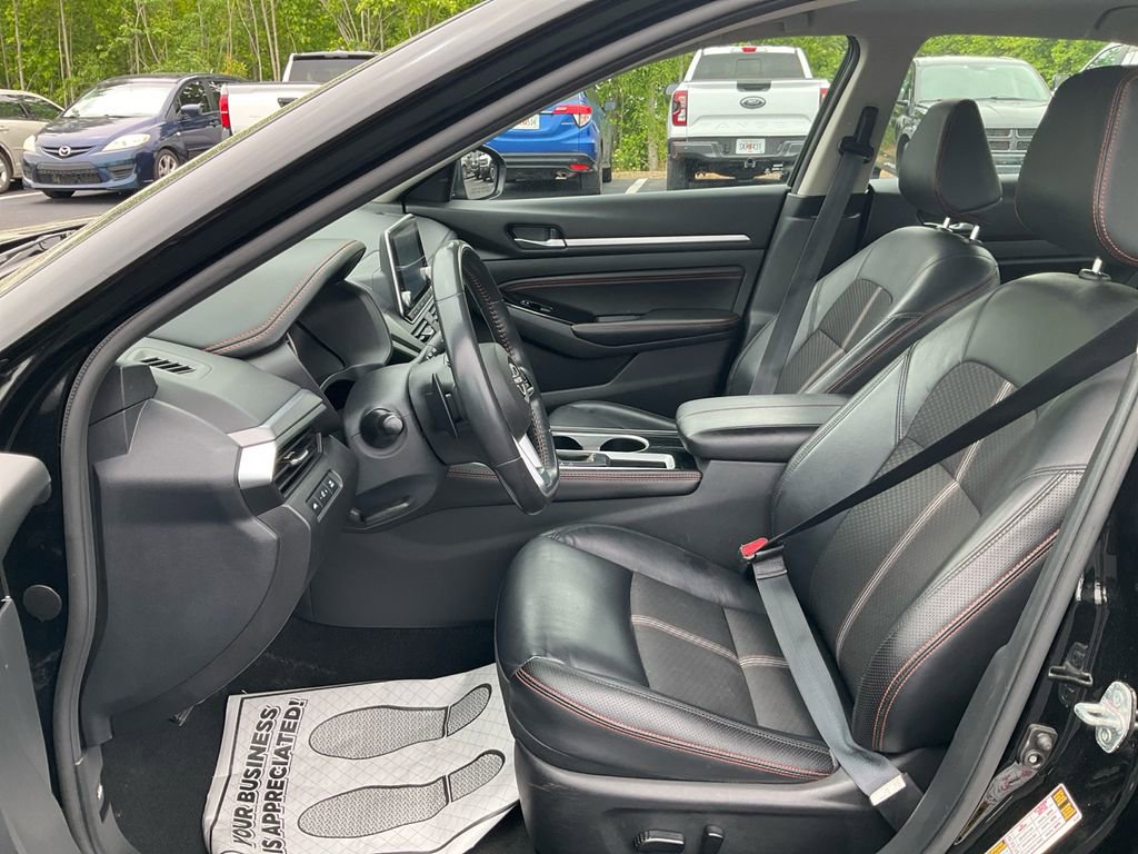 Used 2023 Nissan Altima 2.5 SR FWD image 16