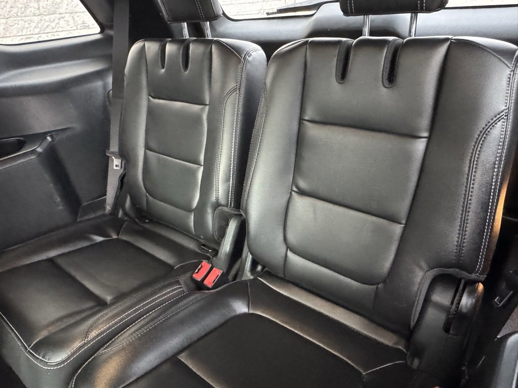 Certified 2018 Ford Explorer Limited w/ Equipment Group 301A image 25