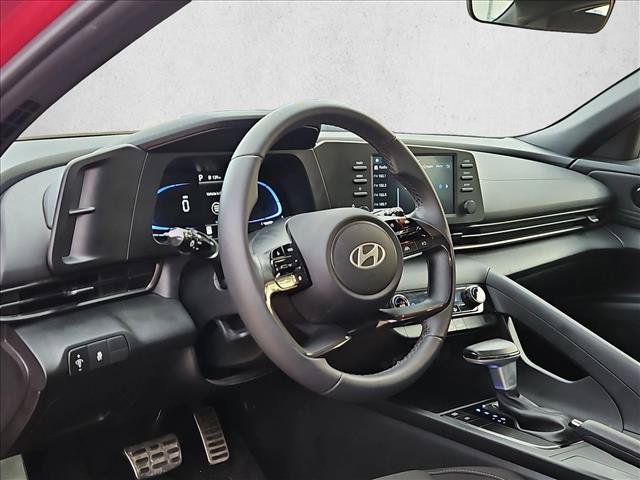 Used 2025 Hyundai Elantra Sport FWD image 8