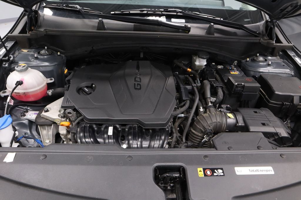 Used 2025 Kia Sportage LX AWD/4WD image 14