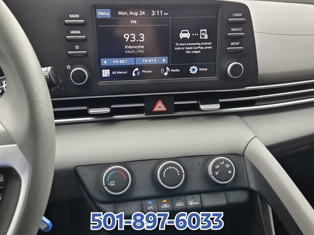 Used 2026 Hyundai Elantra SE FWD image 17