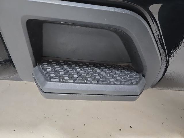 Used 2024 Chevrolet Silverado 2500 LT w/ Convenience Package image 37