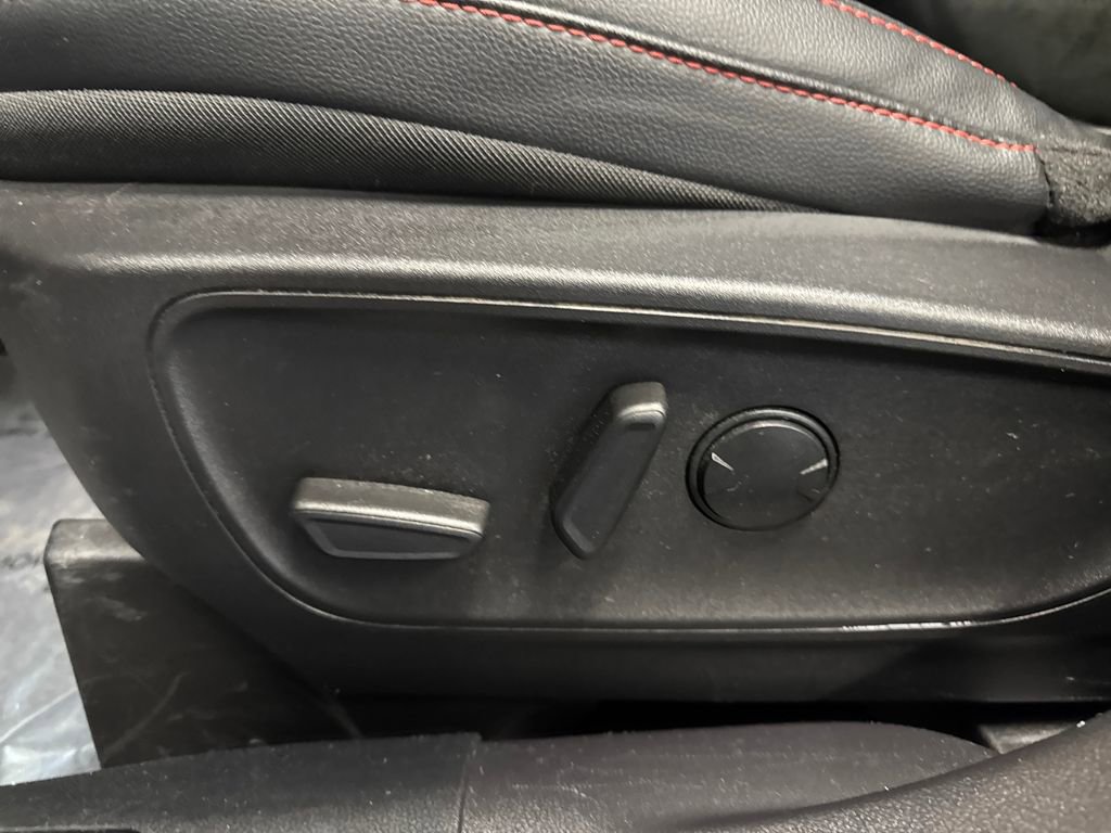 Certified 2022 Ford Escape SEL w/ SEL Stealth AWD Package image 31