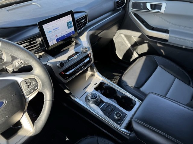 Certified 2022 Ford Explorer XLT w/ Equipment Group 202A image 21