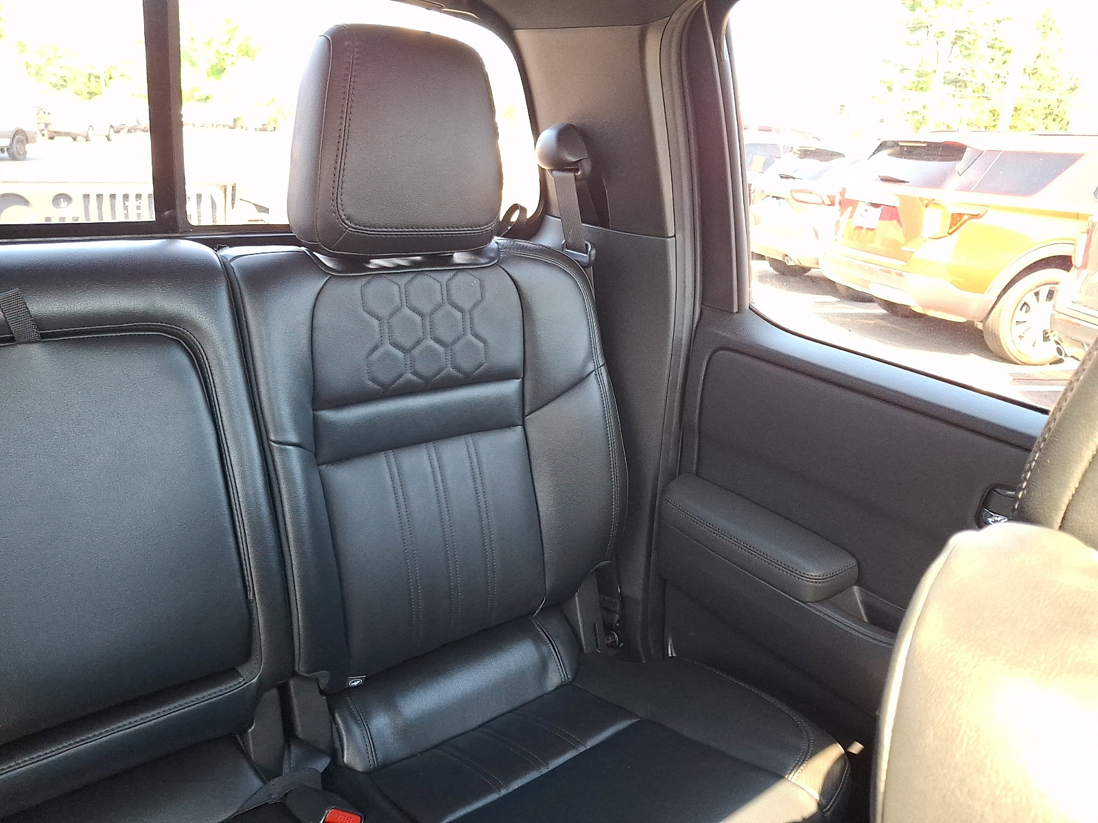 Used 2022 Nissan Frontier PRO-4X w/ Pro-4X Premium Package AWD/4WD image 20