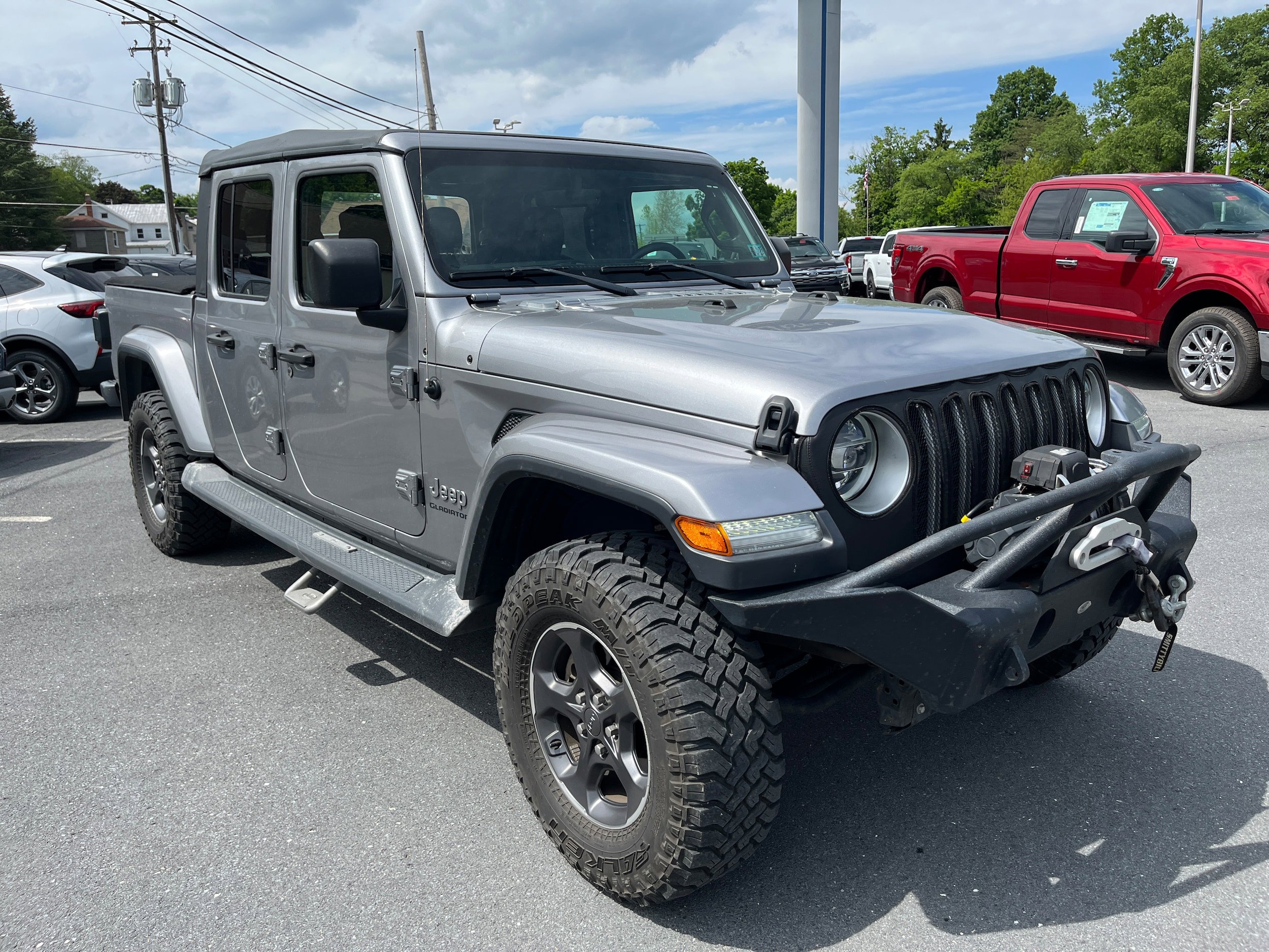 Used 2020 Jeep Gladiator Overland AWD/4WD image 3