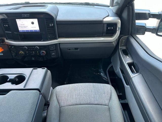 Certified 2025 Ford F250 XLT w/ FX4 Off-Road Package AWD/4WD image 13