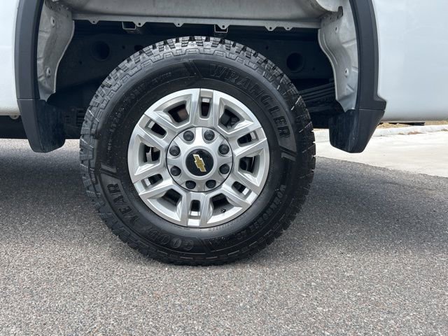 Used 2025 Chevrolet Silverado 2500 LT w/ Safety Package image 10