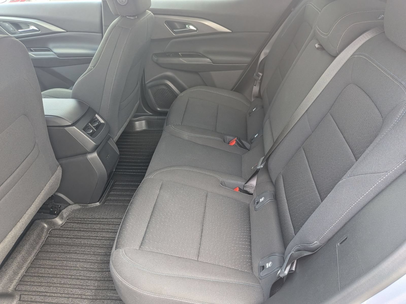 Used 2025 Chevrolet Equinox EV LT FWD image 25