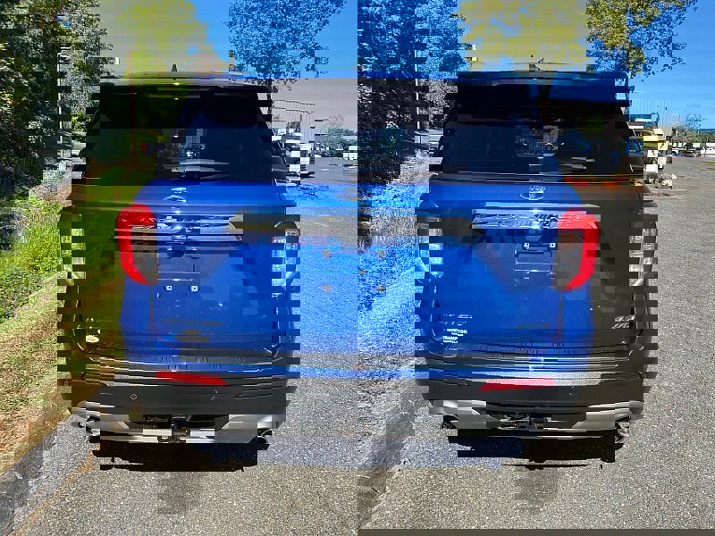 Certified 2021 Ford Explorer Limited w/ Equipment Group 301A image 4