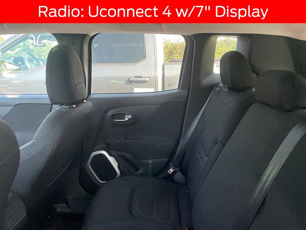 Used 2018 Jeep Renegade Latitude w/ Cold Weather Group AWD/4WD image 8