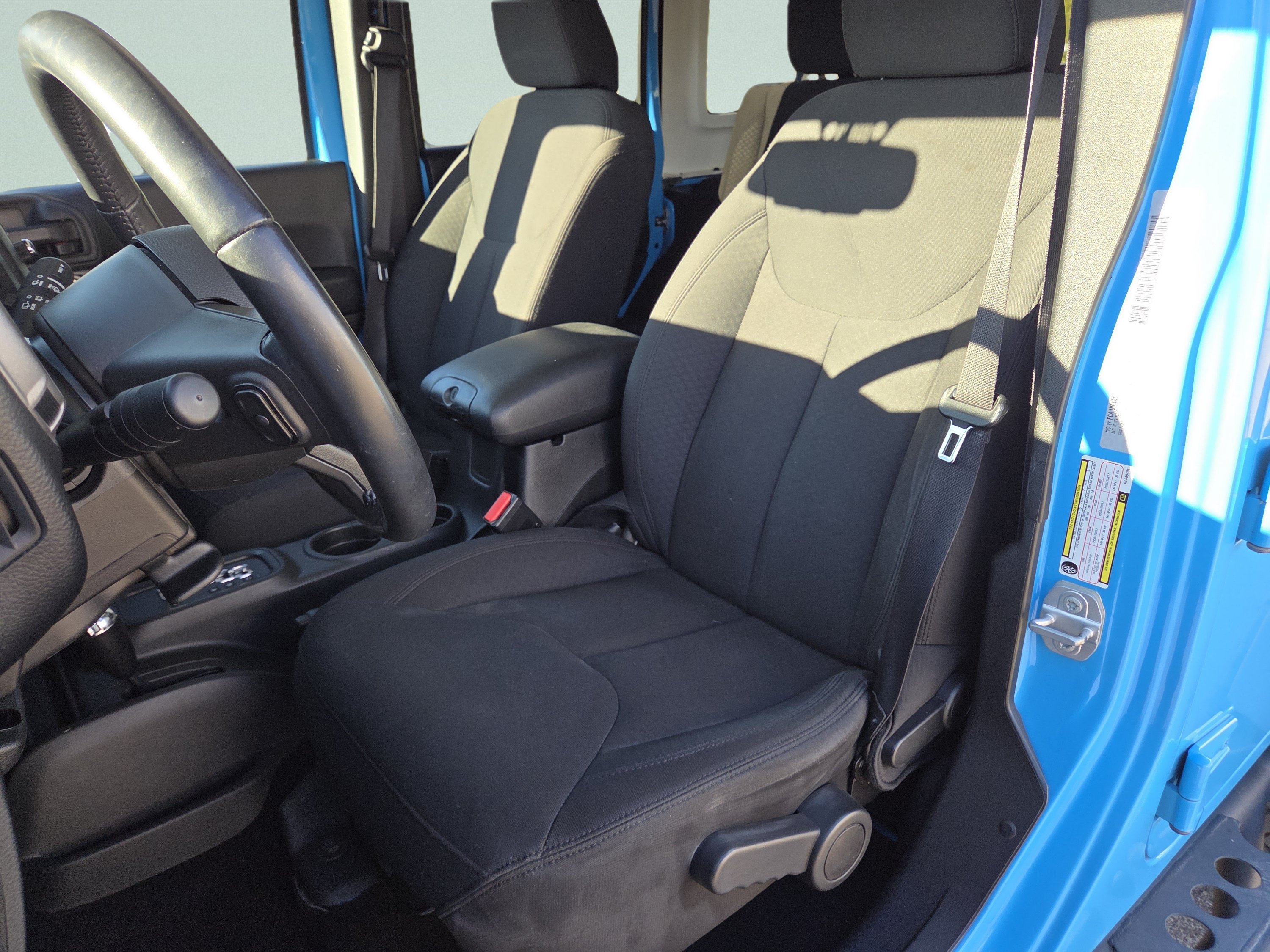 Used 2017 Jeep Wrangler Unlimited Sport w/ Quick Order Package 24S AWD/4WD image 6