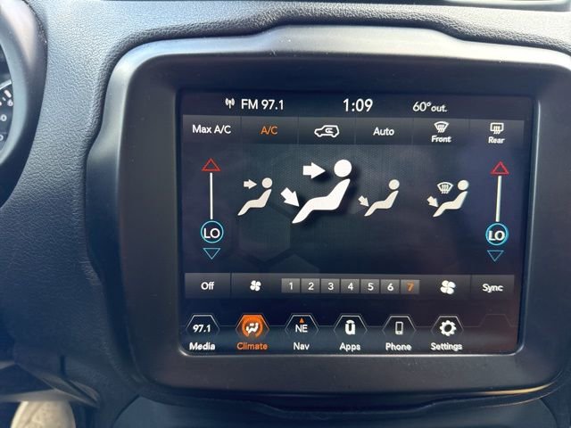 Used 2023 Jeep Renegade Latitude AWD/4WD image 22