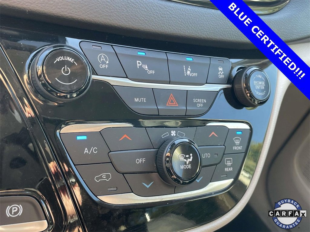 Used 2022 Chrysler Pacifica Touring-L image 28