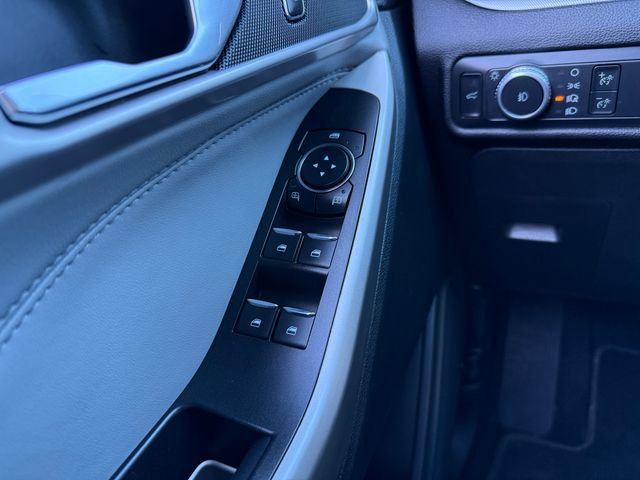 Certified 2022 Ford Explorer XLT w/ Equipment Group 202A image 19