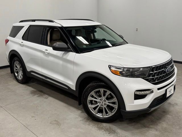 Certified 2020 Ford Explorer XLT w/ Equipment Group 202A AWD/4WD image 40