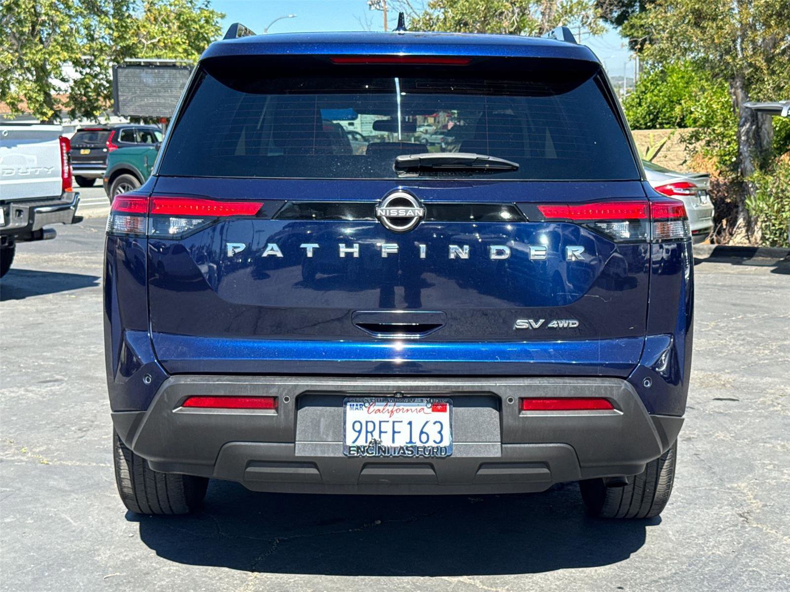 Used 2022 Nissan Pathfinder SV image 4