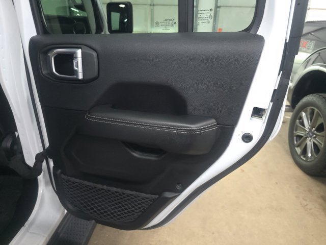 Used 2021 Jeep Wrangler Unlimited Sahara AWD/4WD image 6