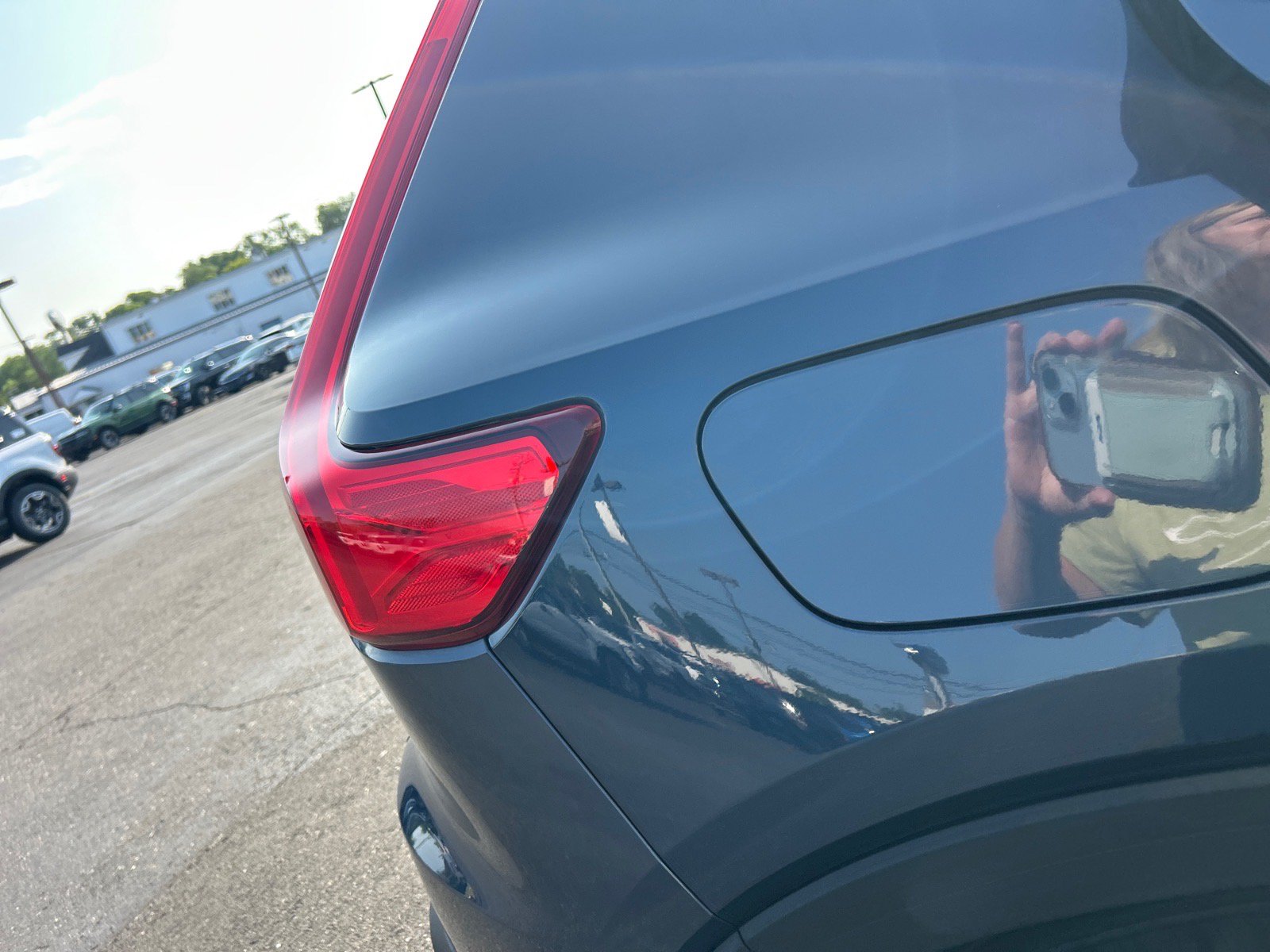 Used 2022 Volvo XC40 T5 R-Design w/ Climate Package AWD/4WD image 20