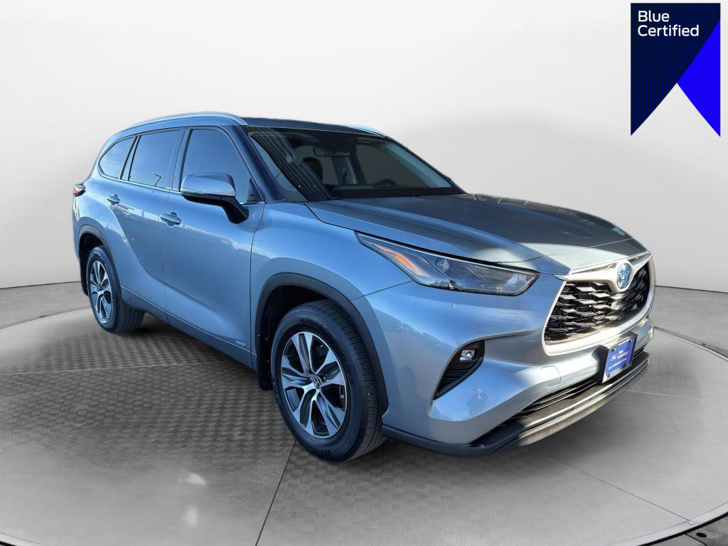 Used 2022 Toyota Highlander XLE image 1