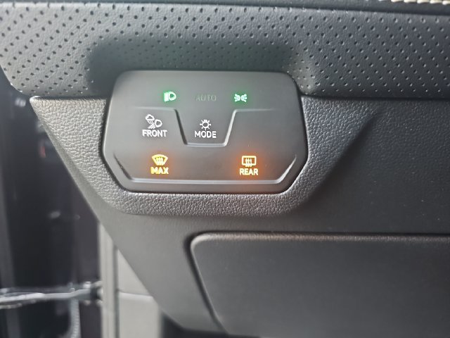 Used 2026 Volkswagen Atlas Cross Sport SE FWD image 23