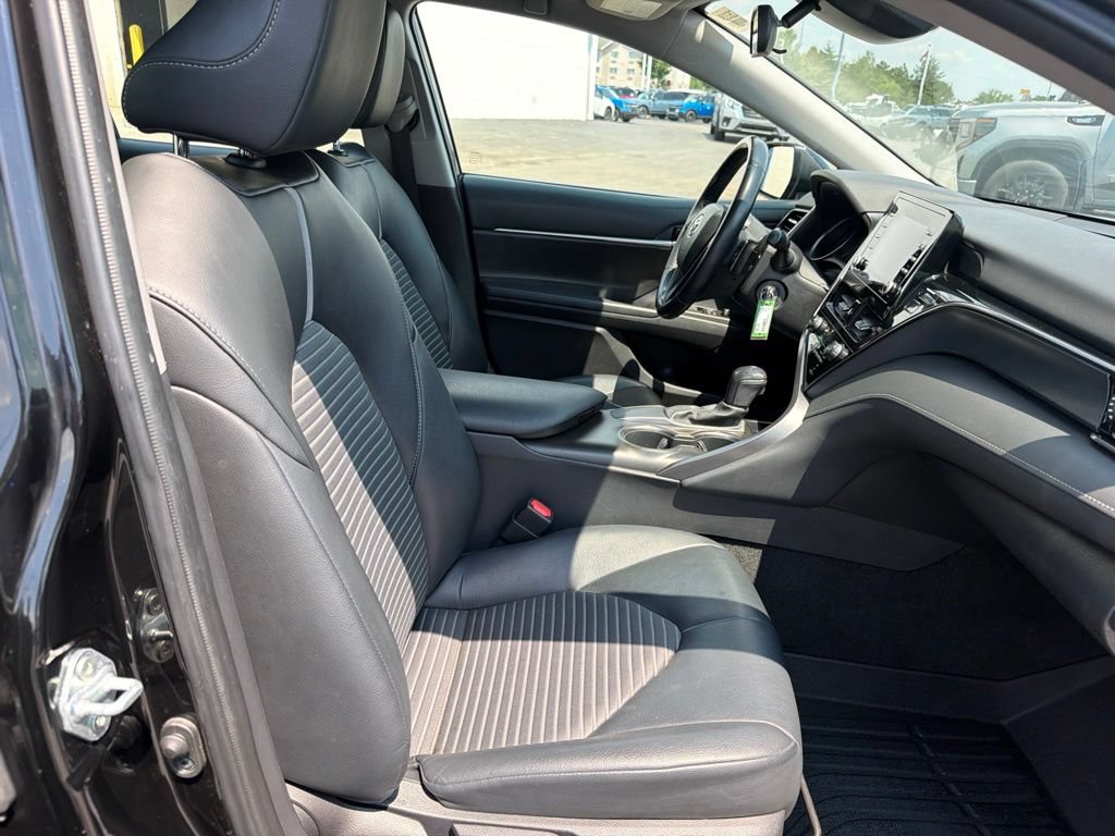 Used 2021 Toyota Camry SE FWD image 40